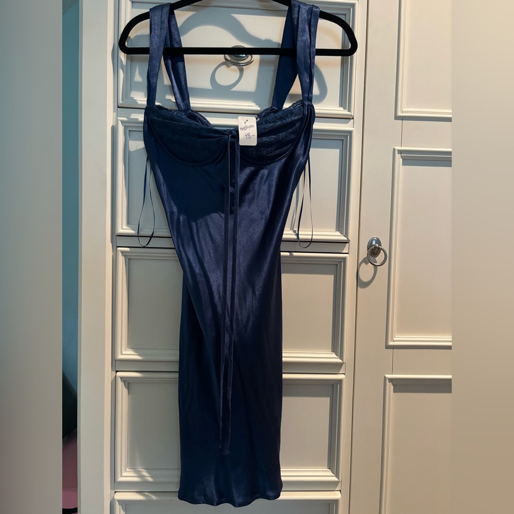 Elegant Navy Midi Dress